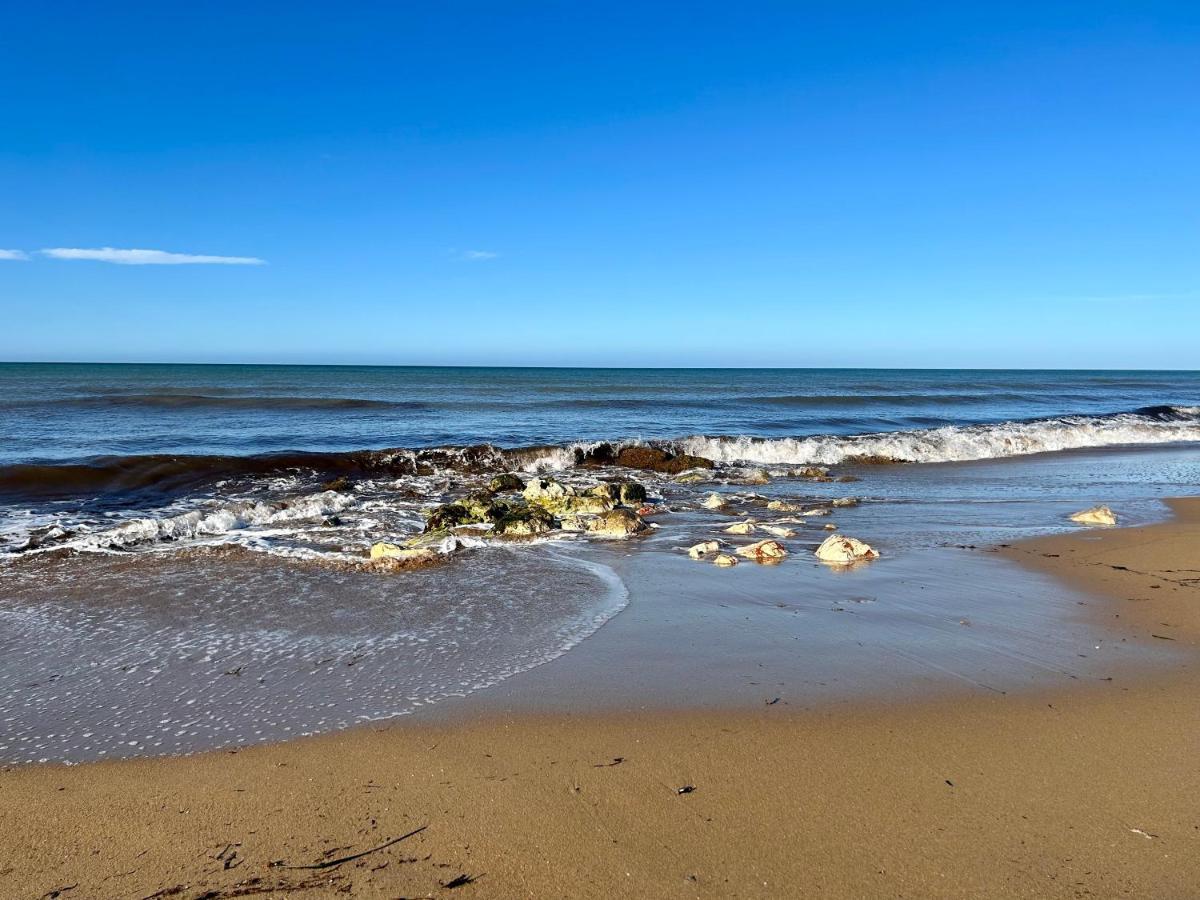 Planta Baja Con Porche Y Piscina, Cerca Del Mar Lägenhet Denia Exteriör bild
