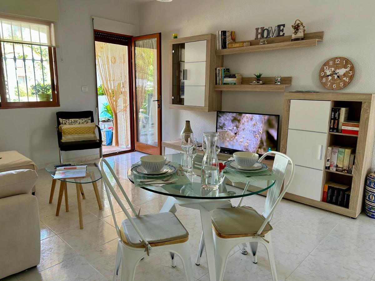 Planta Baja Con Porche Y Piscina, Cerca Del Mar Lägenhet Denia Exteriör bild