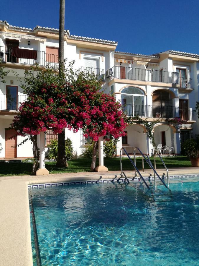 Planta Baja Con Porche Y Piscina, Cerca Del Mar Lägenhet Denia Exteriör bild